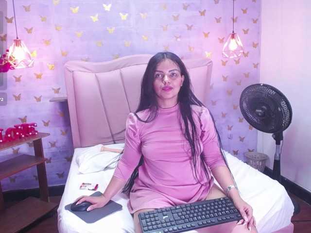 laineystone live cam on BongaCams