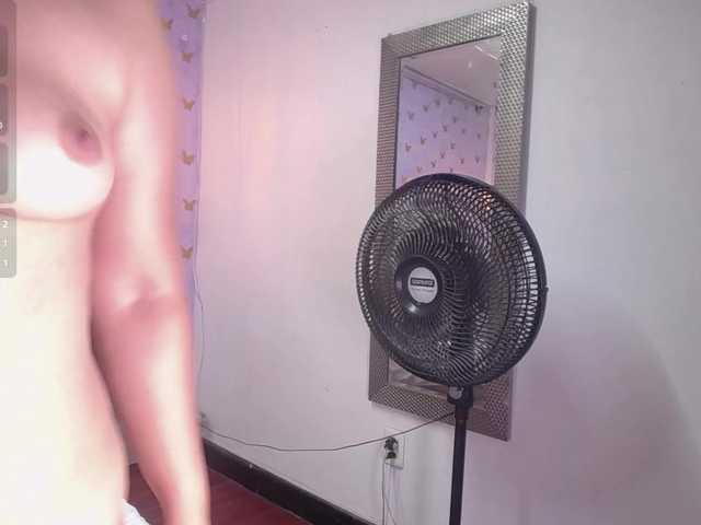 laineystone live cam on BongaCams