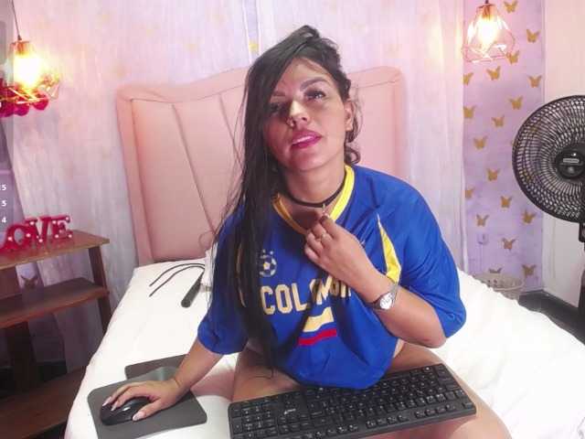 laineystone live cam on BongaCams
