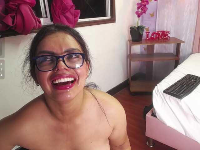 laineystone live cam on BongaCams