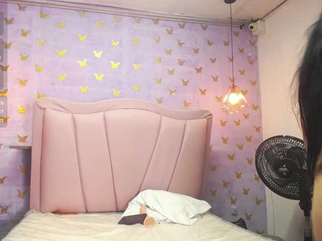 laineystone live cam on BongaCams