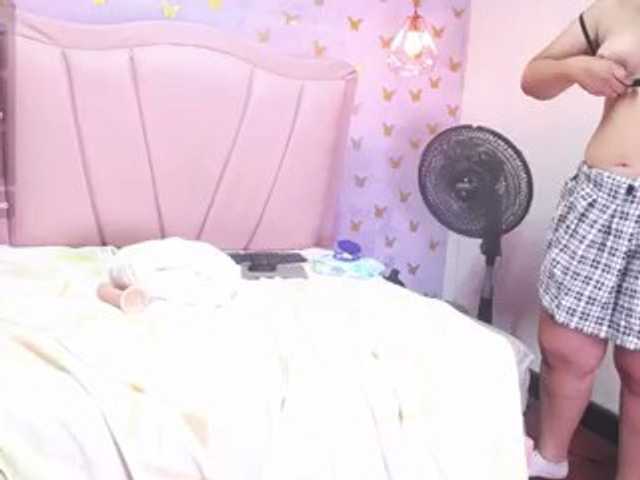 laineystone live cam on BongaCams