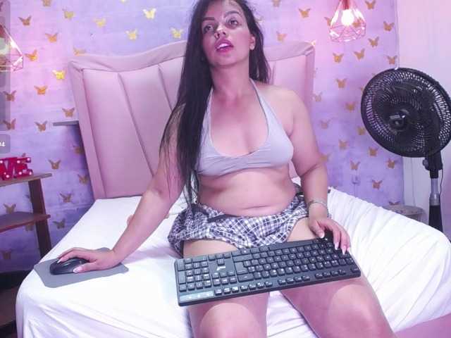laineystone live cam on BongaCams