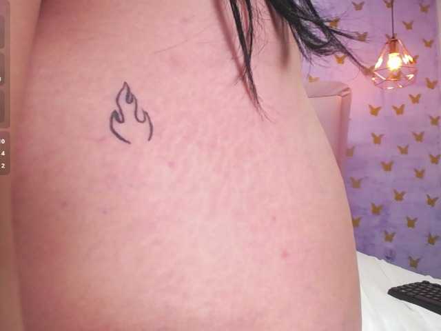 laineystone live cam on BongaCams