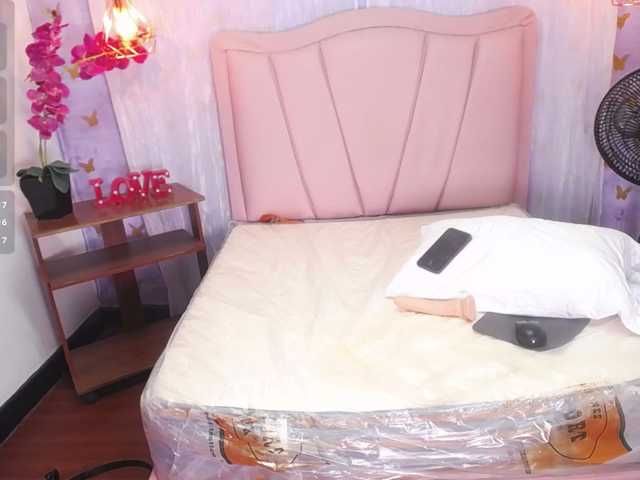 laineystone live cam on BongaCams