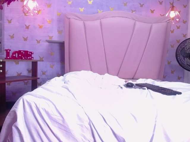 laineystone live cam on BongaCams