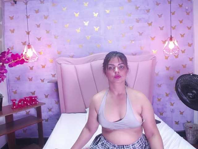laineystone live cam on BongaCams