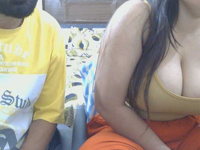 Indiancouple2 live cam on BongaCams