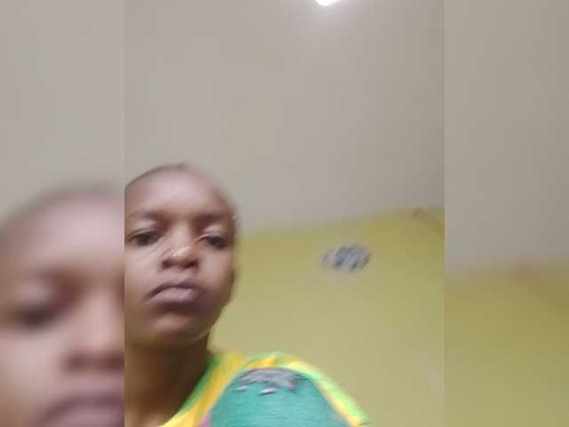 MissLunaa live cam on BongaCams