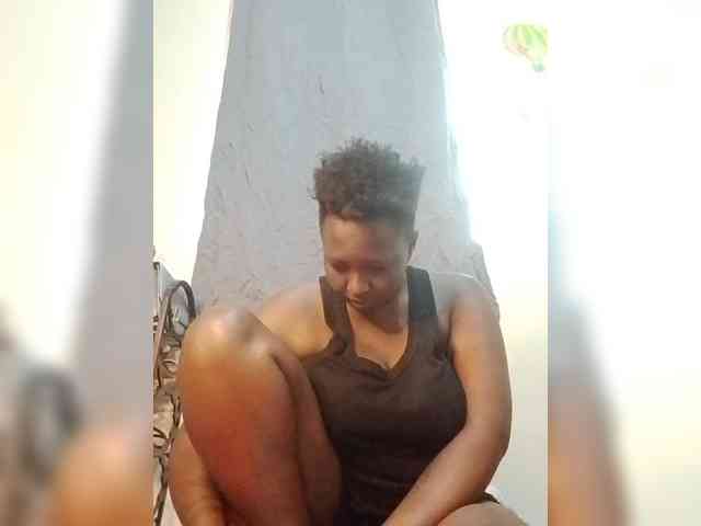 MissLunaa webcam