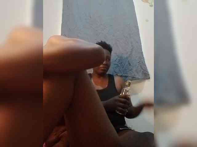MissLunaa webcam