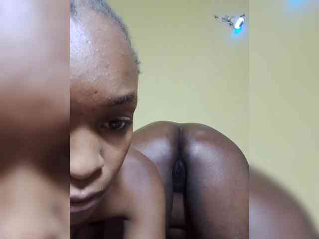 MissLunaa webcam