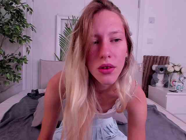LisaBunny webcam