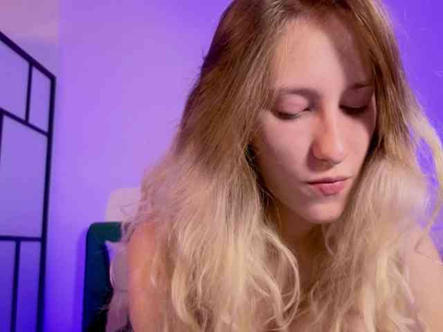 LisaBunny webcam