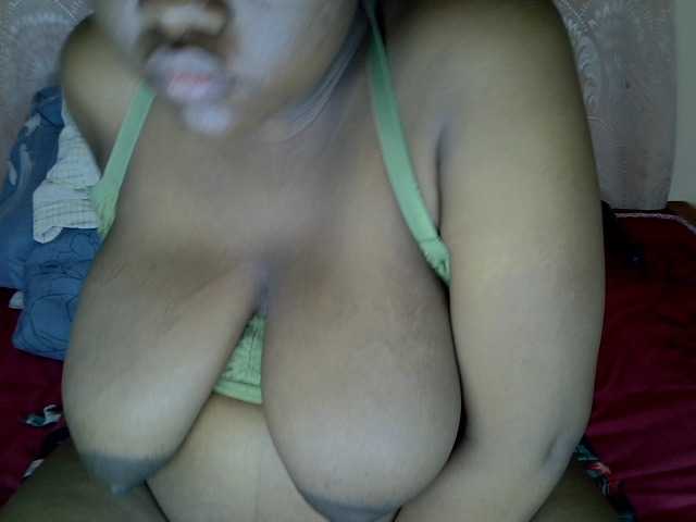 kenyanbunny live cam preview