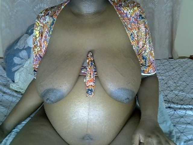 kenyanbunny live cam on BongaCams