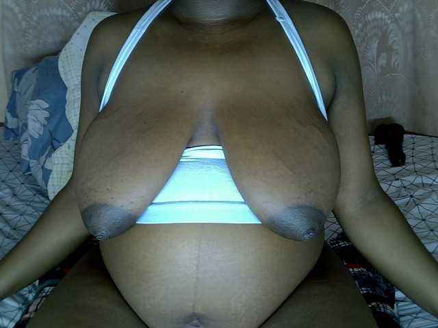 kenyanbunny live cam on BongaCams