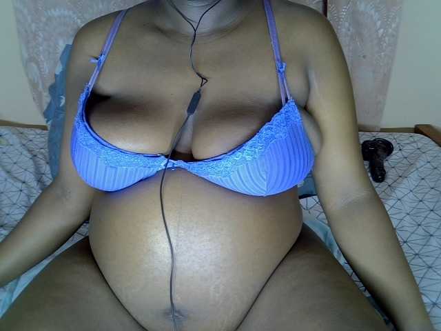 kenyanbunny live cam on BongaCams