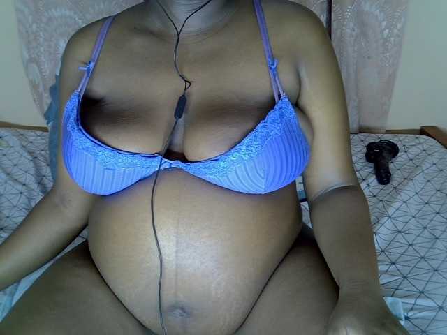 kenyanbunny live cam preview