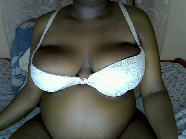 kenyanbunny live cam on BongaCams
