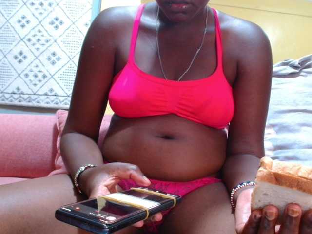 Sugarhub29 live cam on BongaCams