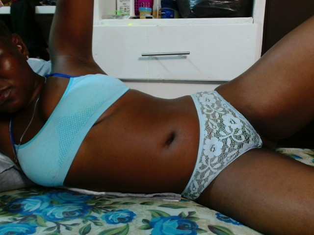 Sugarhub29 live cam on BongaCams