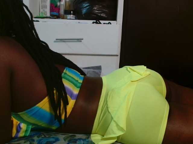 Sugarhub29 live cam on BongaCams