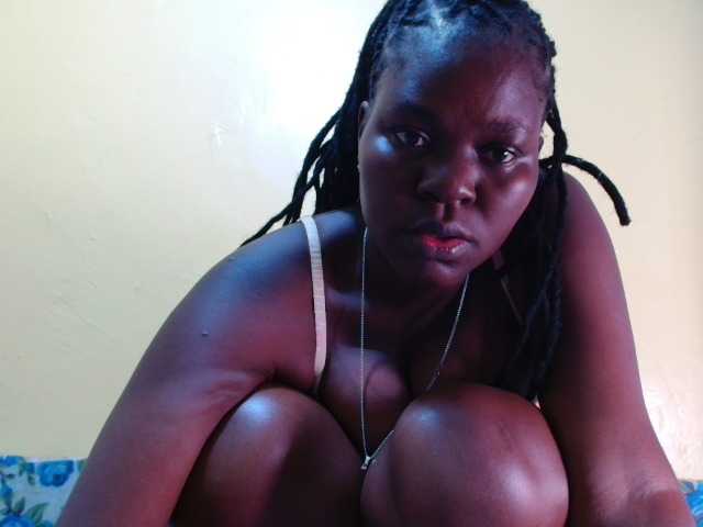 Sugarhub29 live cam on BongaCams