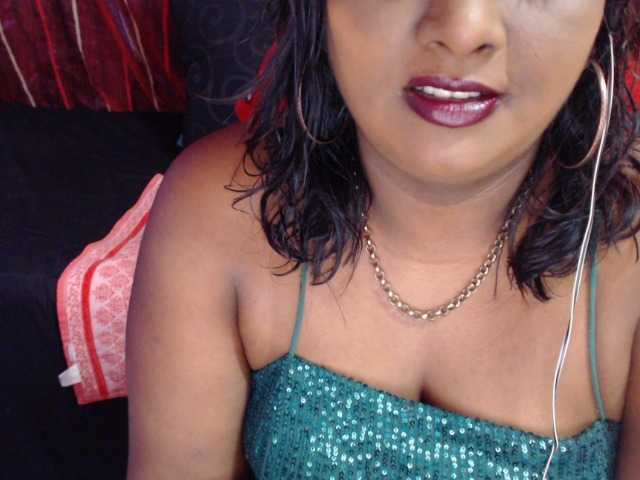 SINFULINDIAN live cam preview