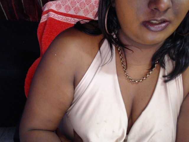 SINFULINDIAN live cam preview