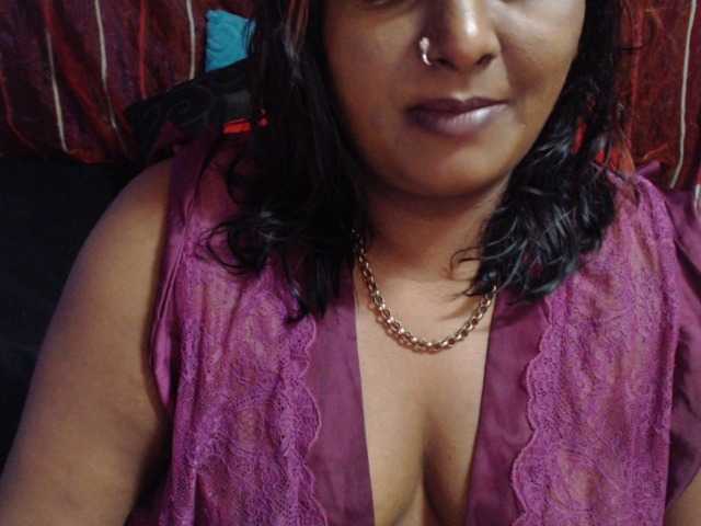 SINFULINDIAN live cam preview