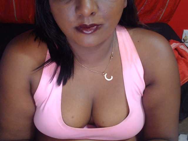 SINFULINDIAN, en directo ahora en BongaCams