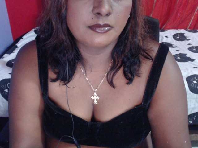 SINFULINDIAN live cam on BongaCams