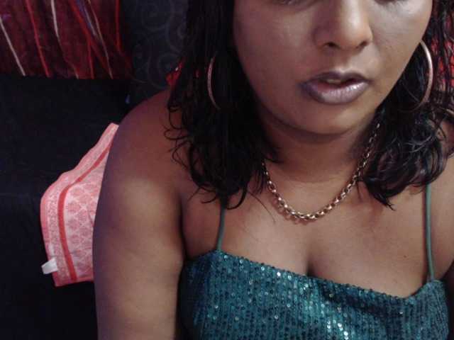 SINFULINDIAN live cam preview