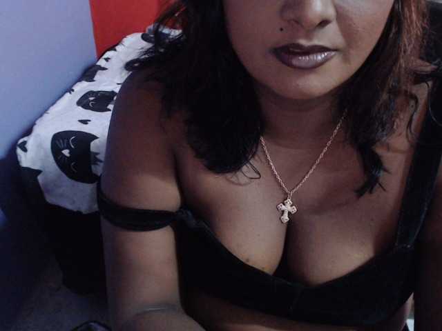 SINFULINDIAN live cam on BongaCams