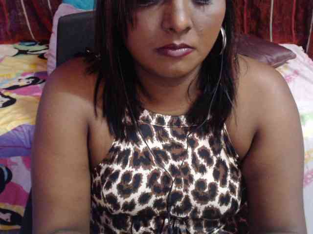 SINFULINDIAN's webcam live show