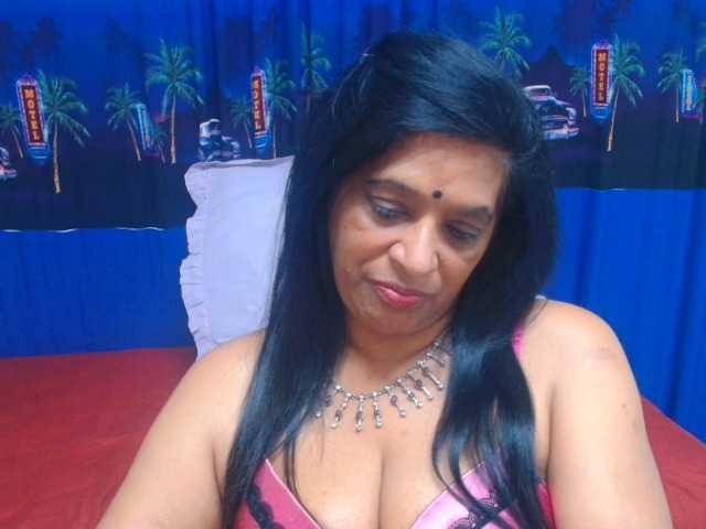 INDIANFUSION786, modèle webcam