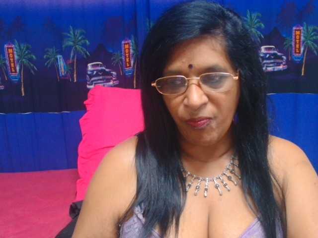 INDIANFUSION786 live cam on BongaCams