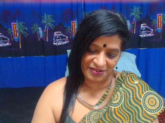 Indianfusion786's cam show statistics and live stream