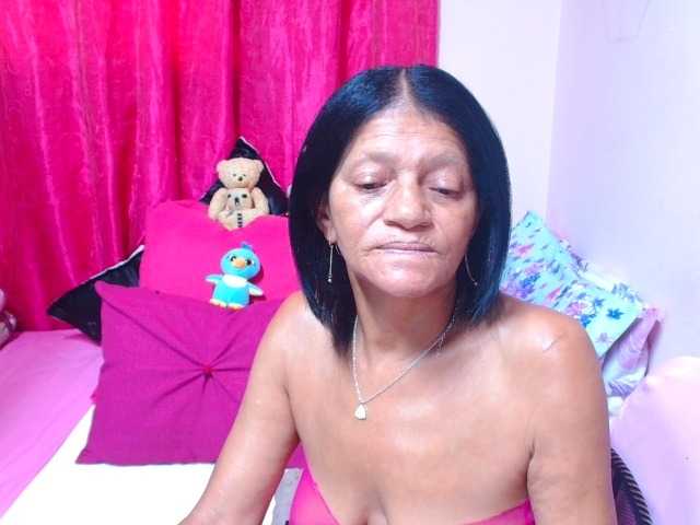 SLUTTYROXY live cam on BongaCams