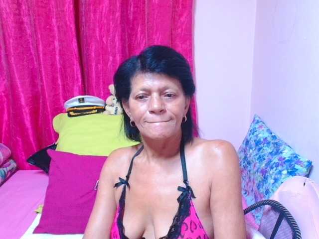 SLUTTYROXY live cam preview