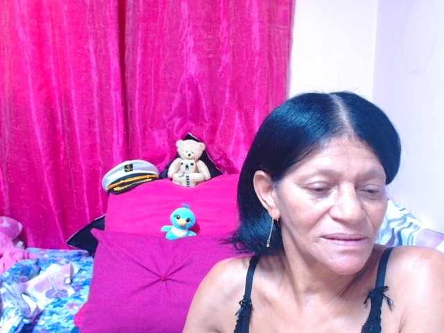 SLUTTYROXY live cam on BongaCams