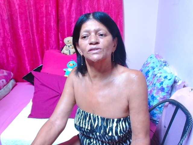SLUTTYROXY live cam on BongaCams