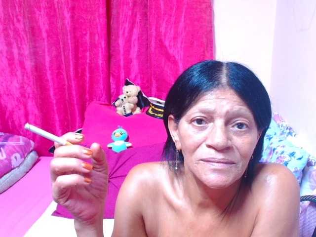 SLUTTYROXY live cam on BongaCams