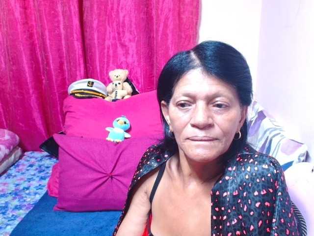 SLUTTYROXY live cam on BongaCams