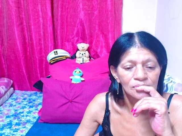 SLUTTYROXY live cam preview