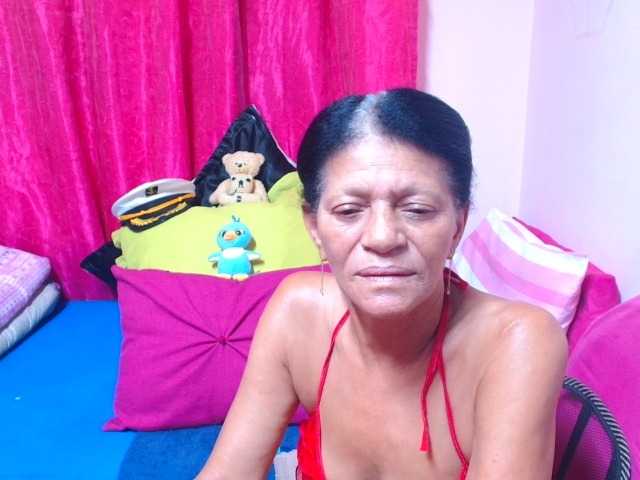 SLUTTYROXY live cam preview