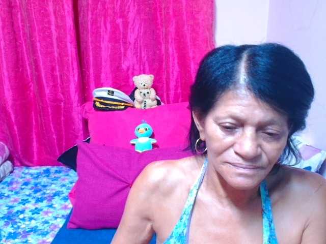 SLUTTYROXY live cam on BongaCams