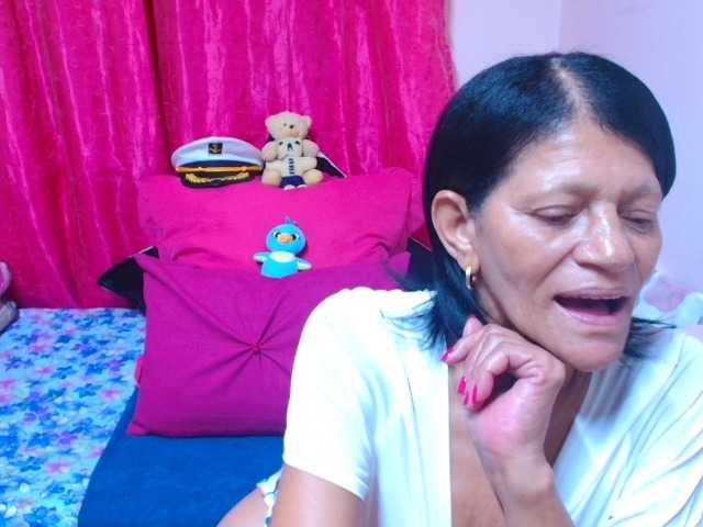 SLUTTYROXY live cam on BongaCams