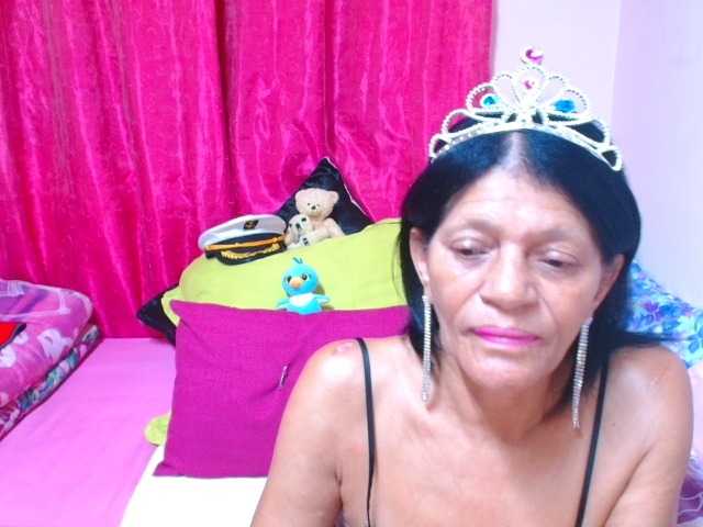 SLUTTYROXY live cam on BongaCams